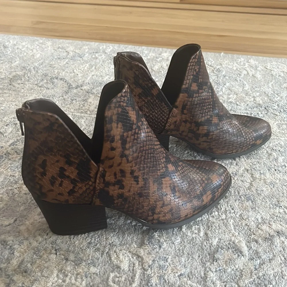Python Booties - Picture 2 of 5